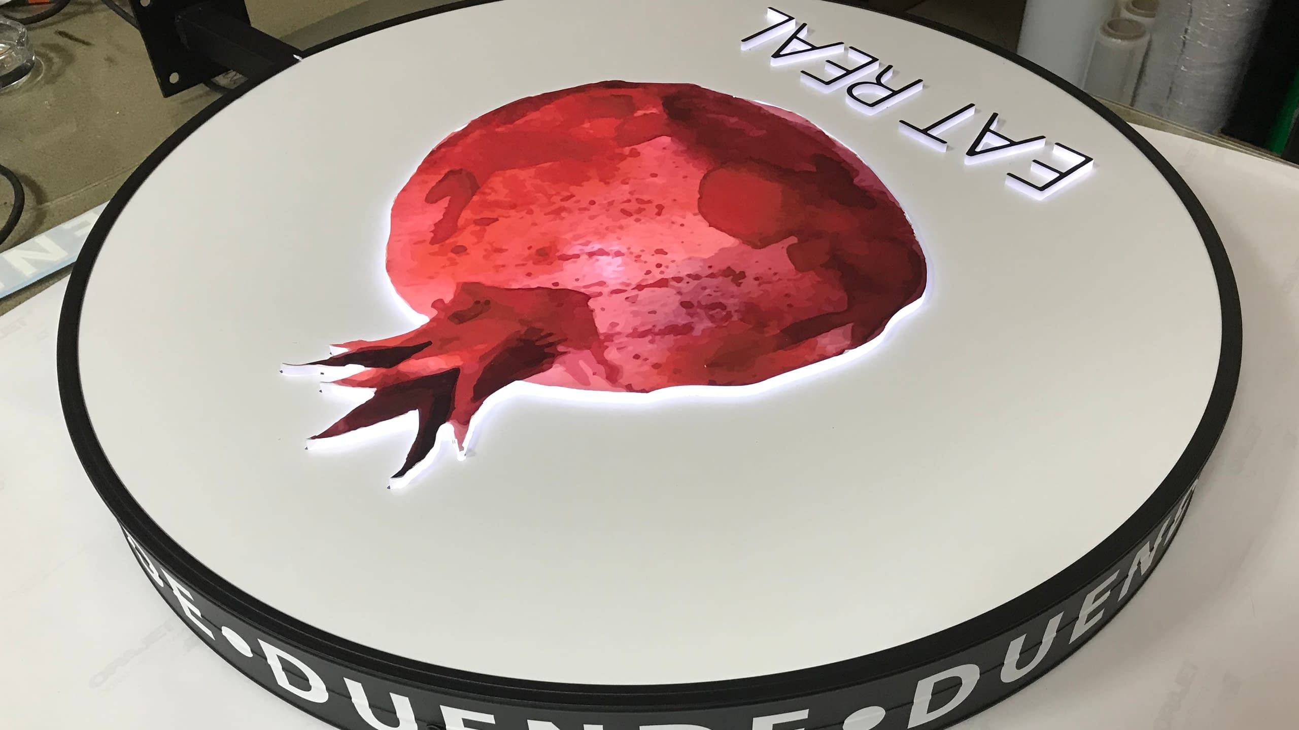 Двустранна светеща табела – Рекламна агенция Хорос 5